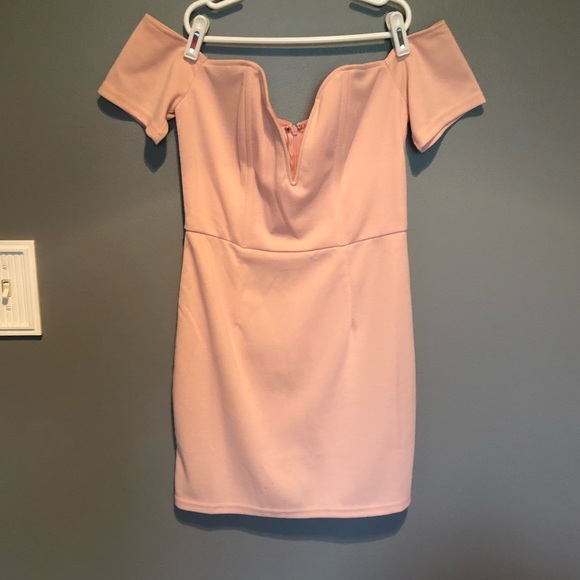 Tobi Dresses & Skirts - Off The Shoulder Tobi Dress Tobi Dresses & Skirts - Off The Shoulder Tobi Dress